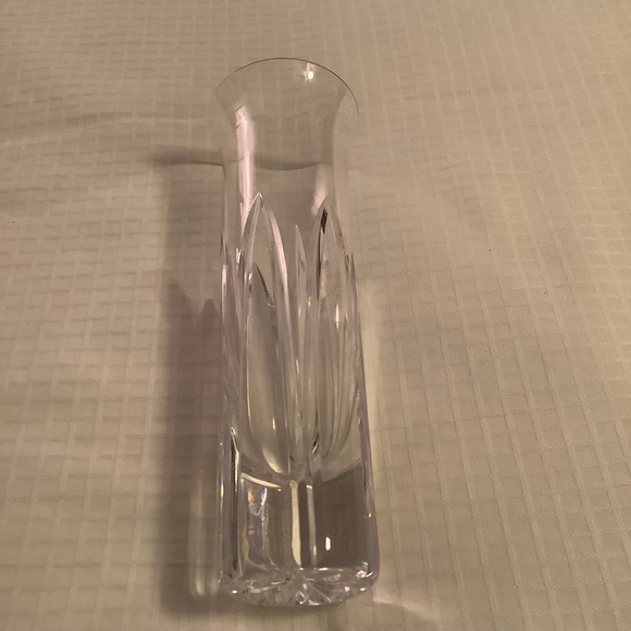 Atlantis tall Crystal Vase - Picture 2 of 5